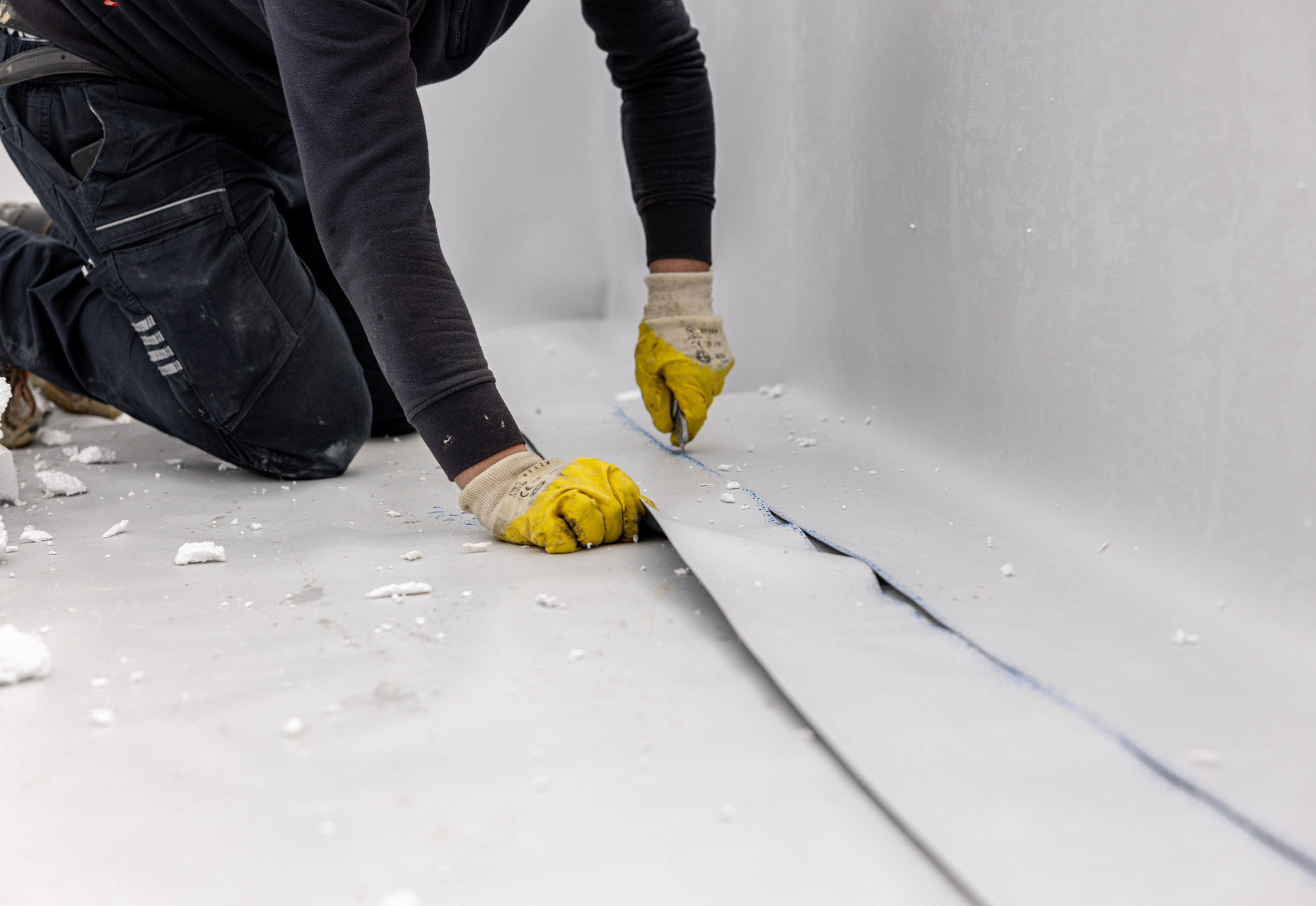 Erfahrene Experten für Flachdachsanierung, Dachabdichtung und Flachdachwartung von Industrie- und Gewerbeimmobilien.